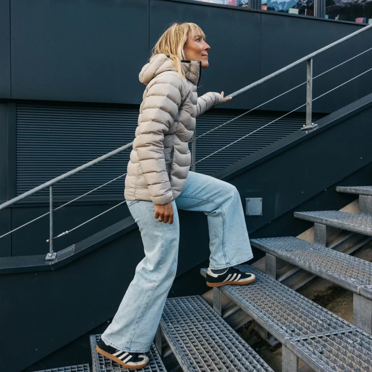 Ženska pernata jakna MILLET EVOLE 700 HOODIE W