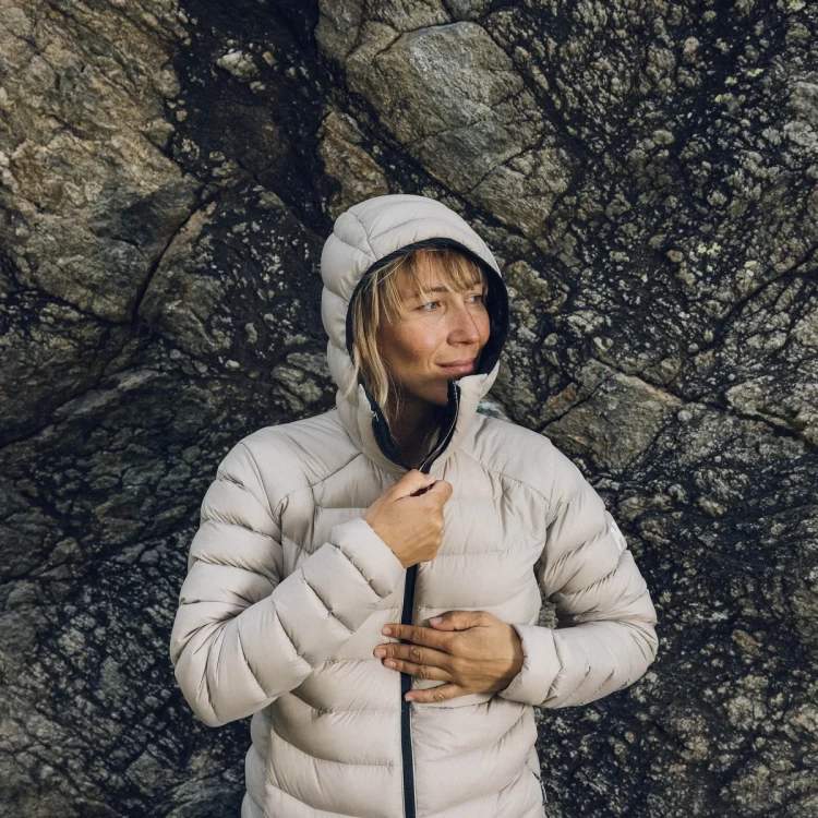 Ženska pernata jakna MILLET EVOLE 700 HOODIE W